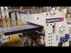 เครื่องหนีบเหล็กม้วนแบบ Heavy Gauge Flying Shear Cut To Length Line 3-10 X 1600